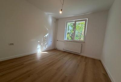 Apartament cu 3 camere decomandat în Dristor