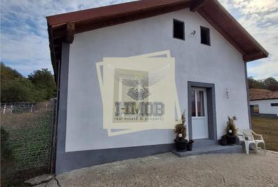 Casă cu 3 camere cu Teren 1850 Mp în Șelimbăr