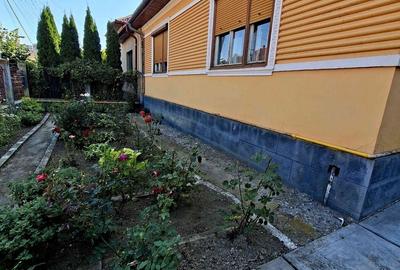 Casă cu 2 camere cu Teren 300 Mp în Central