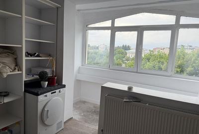 Apartament cu 3 camere decomandat în Caracal - 3