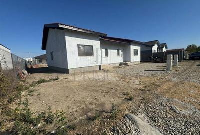 Duplex cu 3 camere cu Teren 300 Mp în Moșnița Nouă