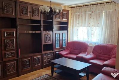 Apartament cu 2 camere decomandat în Ștrand