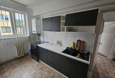 Apartament cu 3 camere decomandat, mobilat în Central - 8