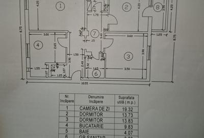 Apartament cu 3 camere decomandat în Bora