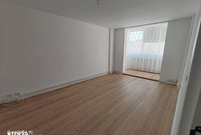 Apartament cu 4 camere în Central - 2