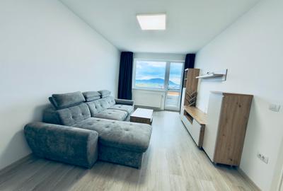 Apartament cu 2 camere decomandat în Tractorul
