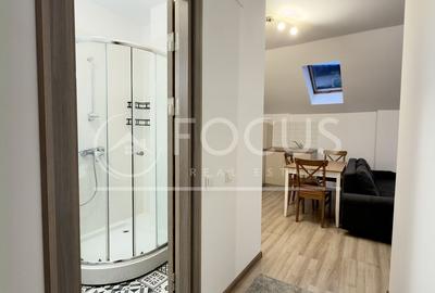 Apartament cu 3 camere semidecomandat, mobilat în Tei