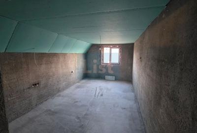 Casă cu 4 camere cu Garaj în Ostrovu Corbului - 9