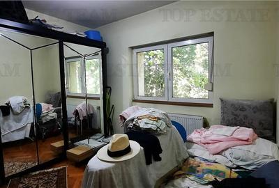 Apartament cu 3 camere decomandat în Pajura - 7