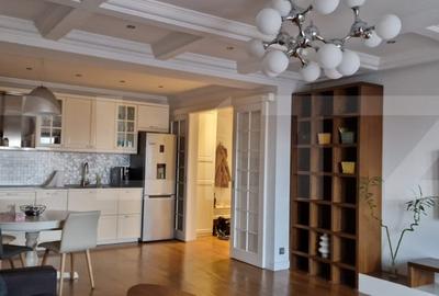 Apartament cu 3 camere decomandat, mobilat în Central