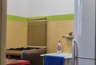 Garsonieră în Titan