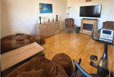 Apartament cu 3 camere decomandat, mobilat în 7 Noiembrie