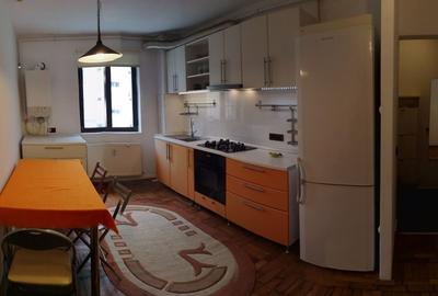 Apartament cu 2 camere semidecomandat în Spitalul Județean