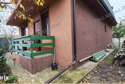 Casă cu 6 camere cu Teren 270 Mp în Central
