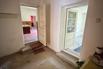 Casă cu 4 camere cu Teren 1065 Mp în Valu lui Traian - 8