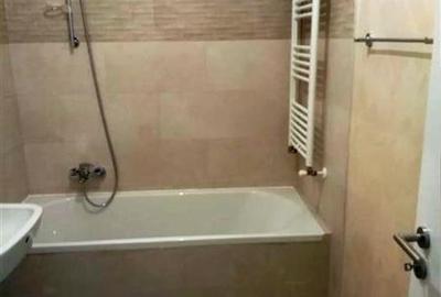 Apartament cu 2 camere nedecomandat, mobilat în Tractorul - 5