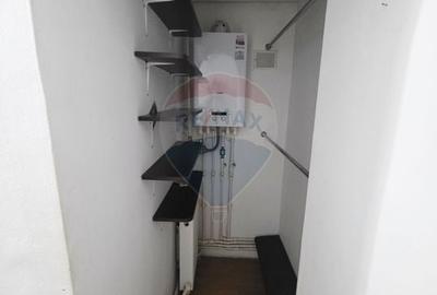 Garsonieră decomandată, mobilată în Dărmănești - 11