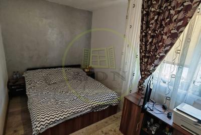 Apartament cu 2 camere semidecomandat în Craiovița Nouă