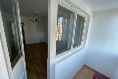 Apartament cu 3 camere semidecomandat în Drumul Taberei - 44
