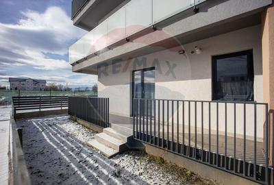Apartament cu 3 camere decomandat în Cristian