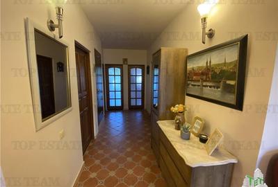 Casă individuală cu 9 camere cu Canalizare în Dobroești - 4