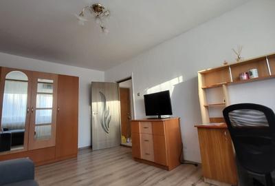 Garsonieră decomandată în Cățelu - 4