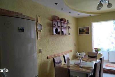Apartament cu 2 camere decomandat în Central - 1