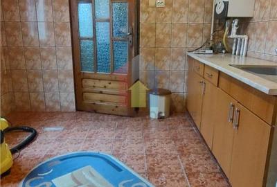 Casă cu 5 camere cu Teren 231 Mp în Chercea - 8