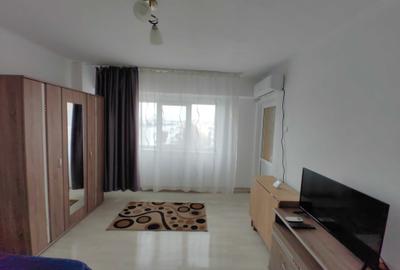 Garsonieră decomandată în Rovine