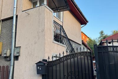 Apartament cu 2 camere decomandat în Petros