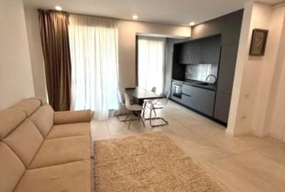 Apartament cu 3 camere decomandat, mobilat în Pipera