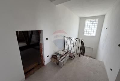 Casă individuală cu 5 camere cu Teren 3960 Mp în Lămotești - 17