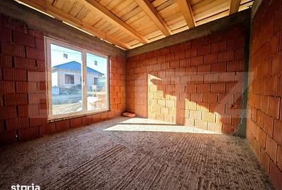 Casă cu 4 camere cu Teren 650 Mp în Oncea