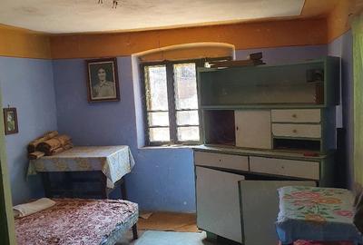 Casă cu 3 camere cu Teren 660 Mp în Bratovoești
