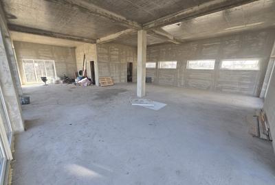 Spațiu comercial, de 130 mp, în Braytim