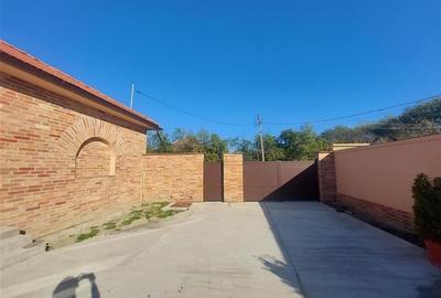 Casă individuală cu 4 camere cu Canalizare în Sud - 4