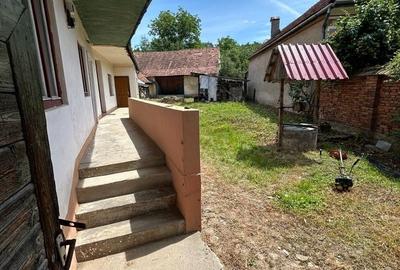 Casă cu 3 camere în Perșani - 2