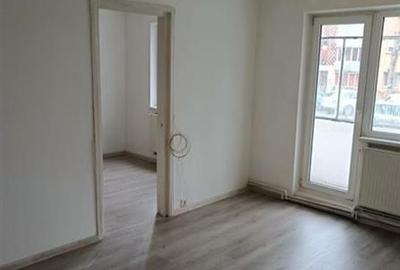 Apartament cu 2 camere semidecomandat în Dâmbu Pietros
