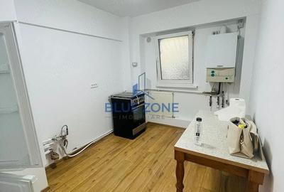 Apartament cu 4 camere decomandat în Tineretului
