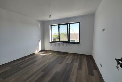 Casă individuală cu 4 camere cu Teren 340 Mp în Malu Mare - 4