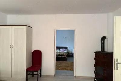 Casă cu 3 camere cu Teren 3200 Mp în Mihăileni - 3