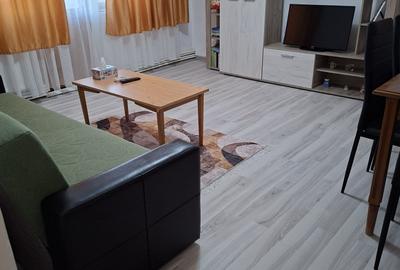 Apartament cu 2 camere semidecomandat în Ultracentral