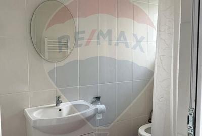 Casă cu 8 camere cu Teren 462 Mp în Central - 20