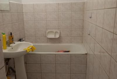 Apartament cu 2 camere semidecomandat în Rogerius