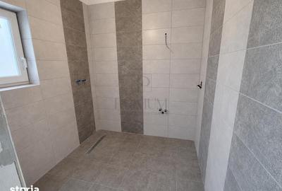 Casă cu 4 camere cu Teren 415 Mp în Moșnița Nouă
