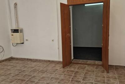 Spațiu comercial, de 55 mp, în Central - 7
