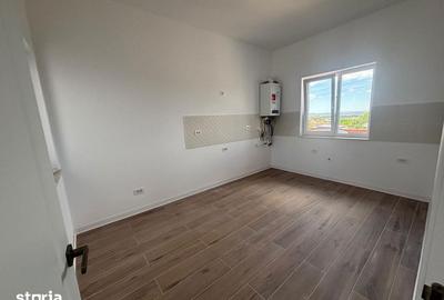Casă cu 4 camere cu Teren 430 Mp în Miroslava - 2
