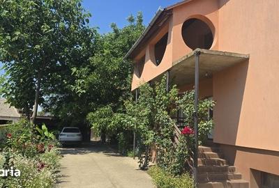 Casă cu 4 camere cu Teren 220 Mp în Bucovina