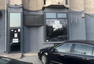 Spațiu comercial, de 50 mp, în Central - 3