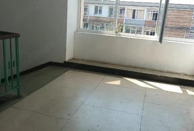 Garsonieră nedecomandată în Tractorul